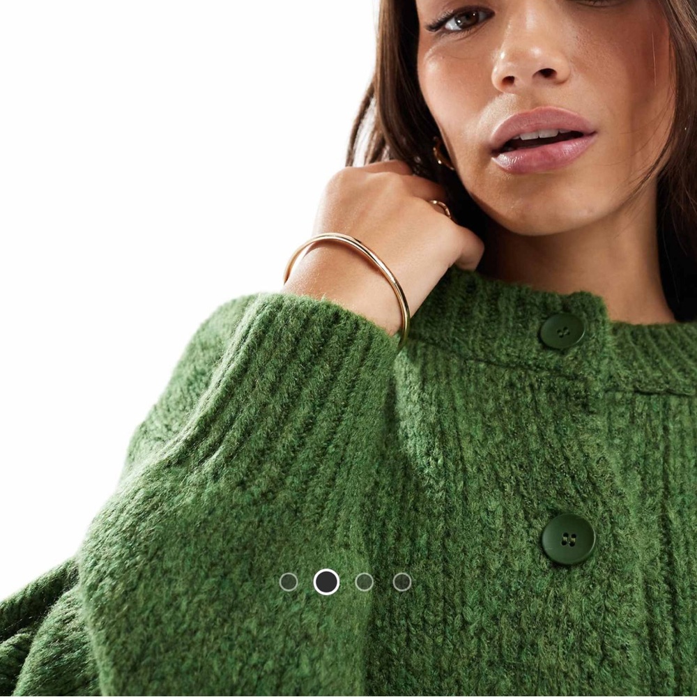 ADOS DESIGN Crew Neck Loose Knit Cardigan in Green - Picture 2 of 5